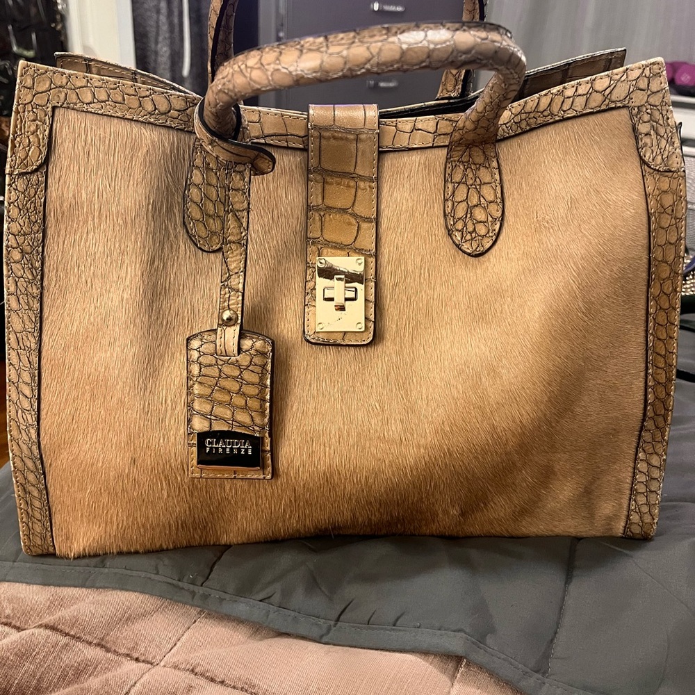 Beautiful rich leather and cow hair handbag 👜